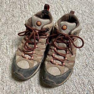 Merrell Women’s Hiking Boots Size 9.5